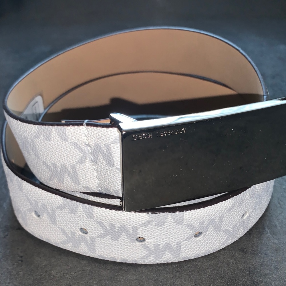 Michael Kors Belt cream with gray logo NWT